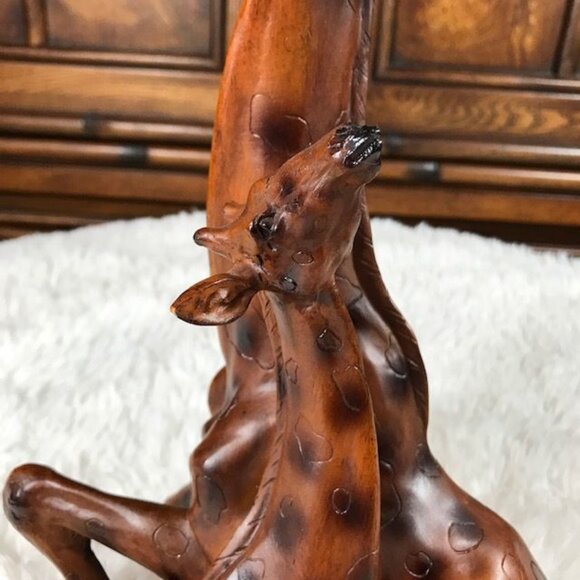 NWOT Mother Giraffe and Calf Premium Resin Wood Painted Statue - Picture 7 of 14